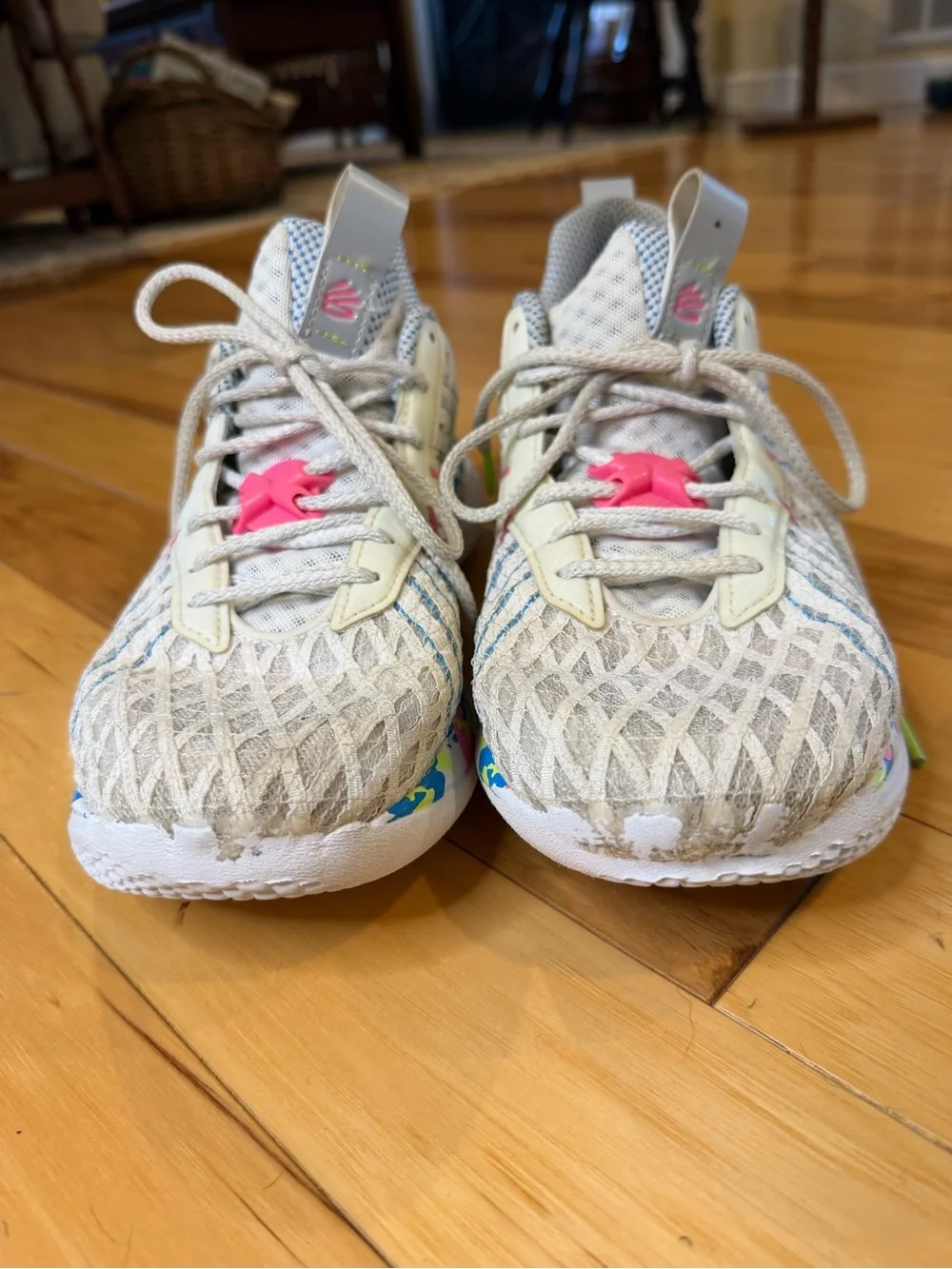 Under Armour Curry Splash Party Basketball Sneakers Sz 10 Tan Blue Pink VGUC